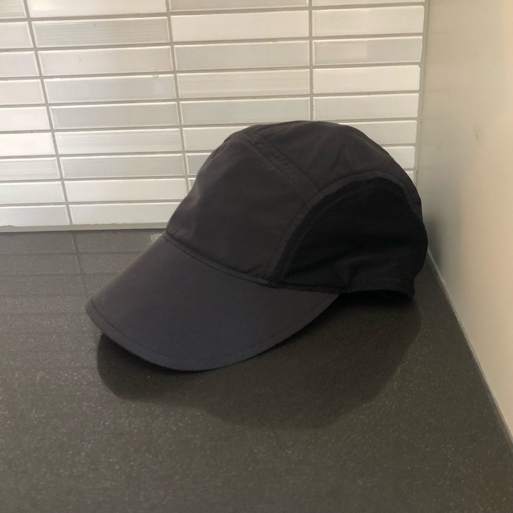 EUC Lululemon women’s adjustable running hat